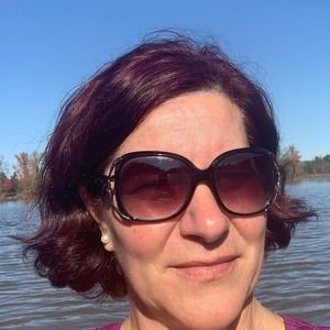 Meet your Posher, Cornelia